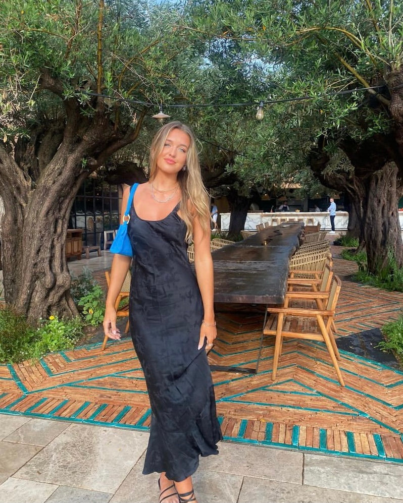 Realisation Par Allegra Dress - Black | Rent with Iz Realisation Par Allegra Dress - Black | Rent with Iz