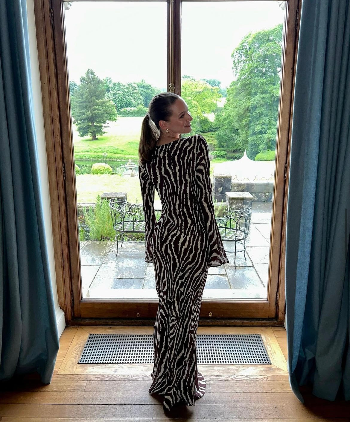 Realisation Par Gia Dress - Animal – Rent with Iz